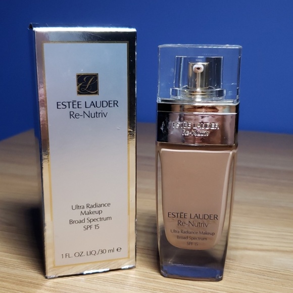 Estee Lauder Other - Estee Lauder Re-Nutriv Foundation*
